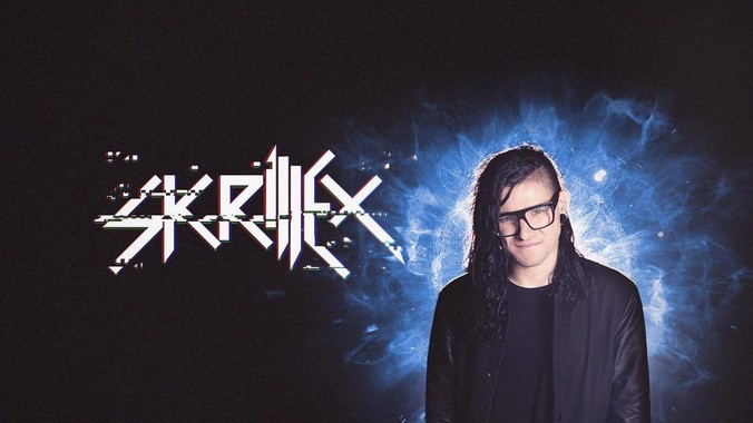 一名女子在杭州万象城遭挟持被捅 20 多刀，隆胸***体救了一命，这反映出哪些公共安全问题？